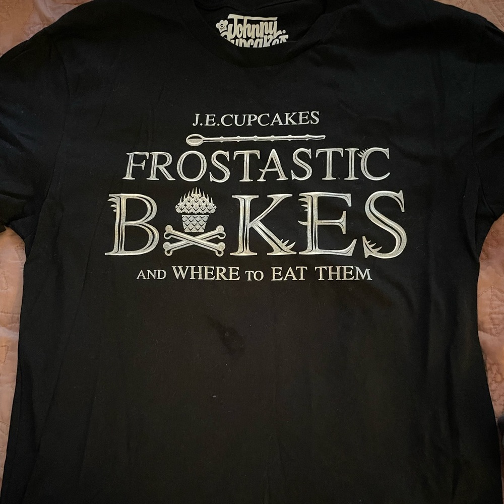Johnny cupcakes t shirt